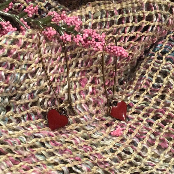 Ace of Hearts Earrings - Picture 5 of 11